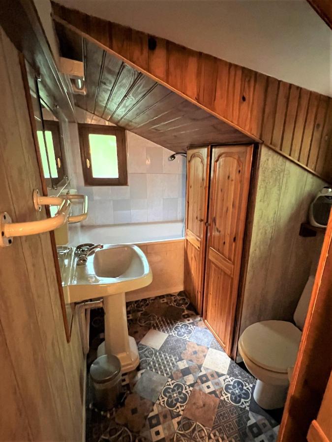 Cabane Dans Les Bois Avec Vue Sur Les Pyrenees Saint-Laurent-de-Neste Εξωτερικό φωτογραφία